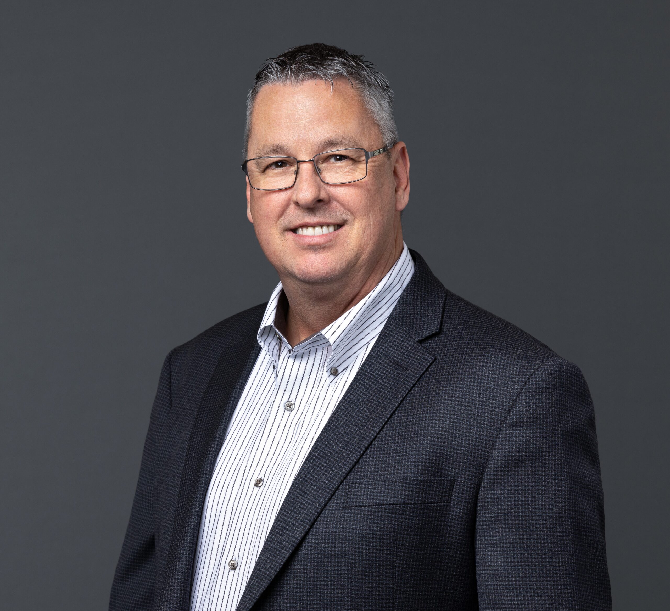 2023_headshot2_centeredcrop